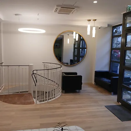 Source Hotel-2