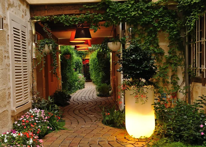 Les Patios du Marais 1
