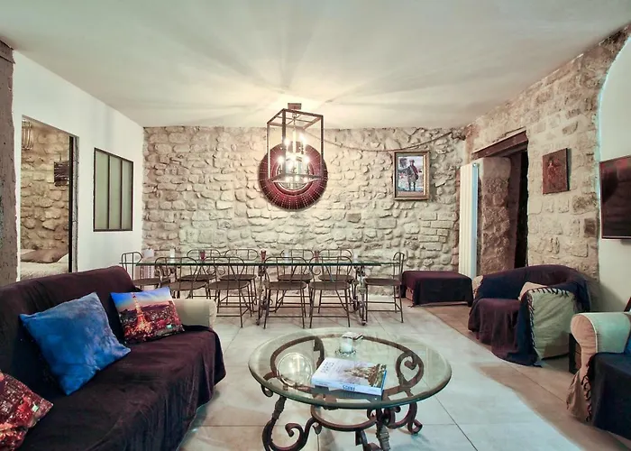 Apartment: Maison Marais